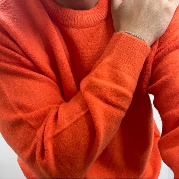 Red Orange Pull Over Sweater - Picture 4 of 6